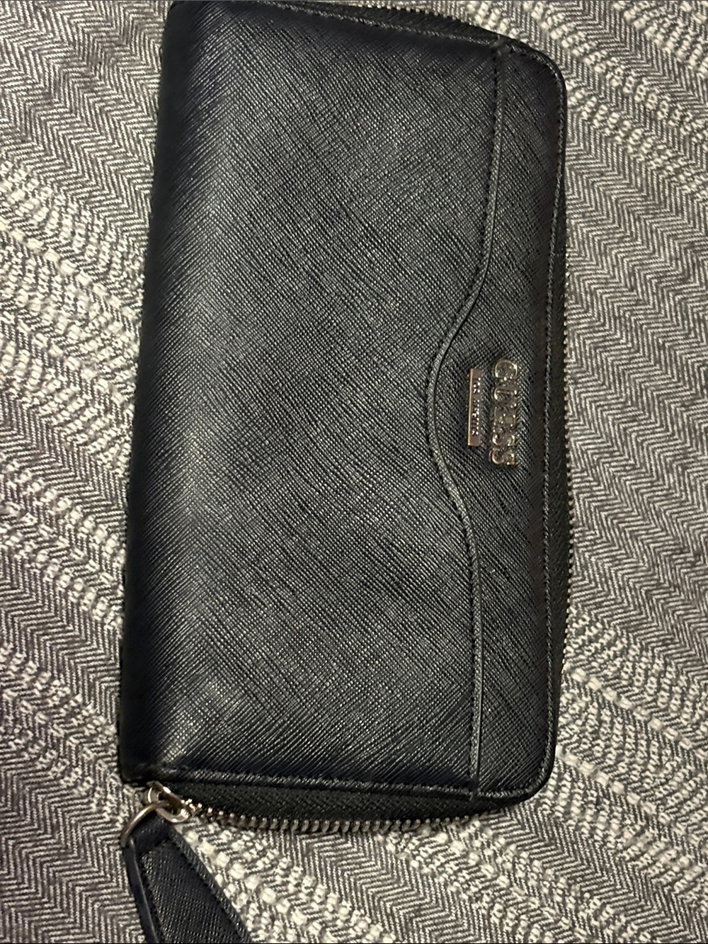 Guess Black Saffiano Zip Wallet
